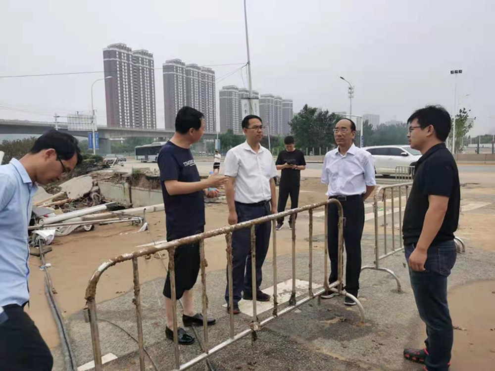 半岛网页版登入界面-半岛online(中国)党委书记、董事长、总经理秦广远赴市政项目检查指导灾后恢复重建工作