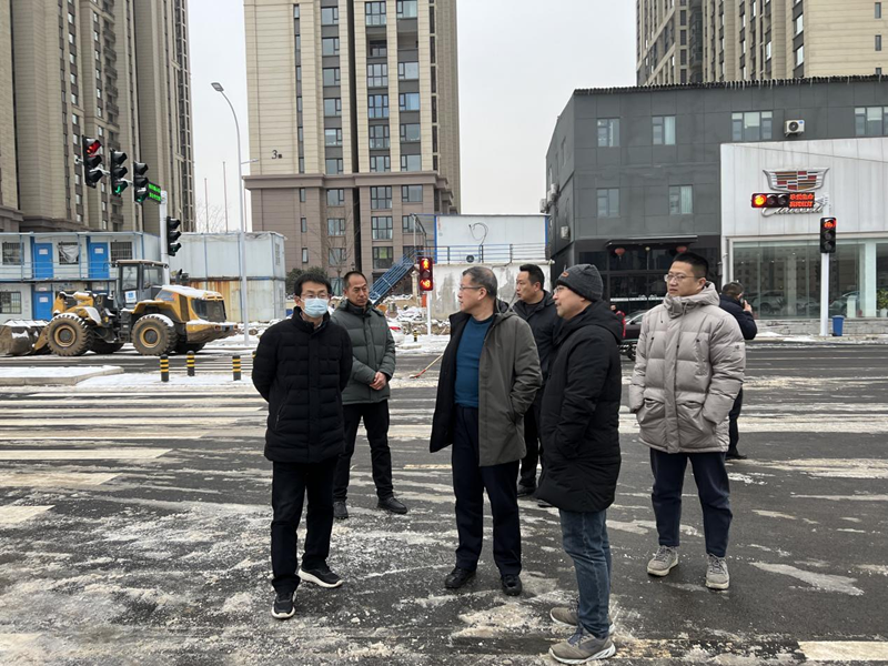 半岛网页版登入界面-半岛online(中国)总经理助理黄志澎到市政道路项目检查指导工作