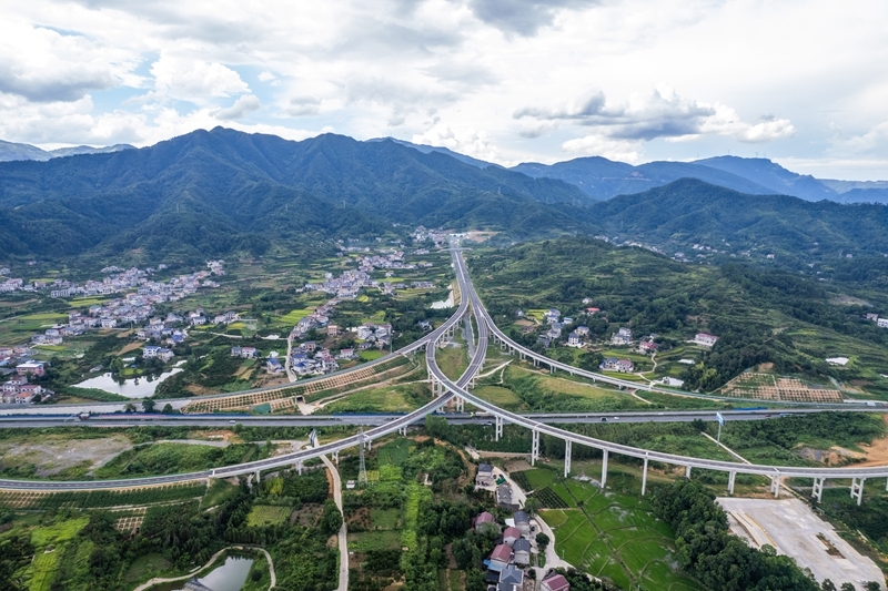 确保基本实现社会主义现代化取得决定性进展 ——写在党的二十届四中全会召开之际